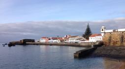 Abuso sexual de criança agravado e violência doméstica. Penas acessórias. MP. Juízo Central Cível e 