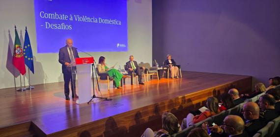 Conferência “Combate à Violência contra Mulheres e Violência Doméstica”